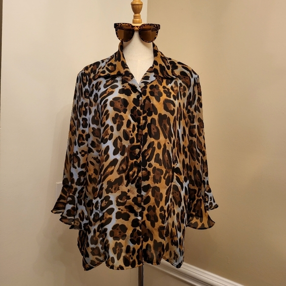 Cheetah Printed Blouse 😎! - Picture 3 of 8